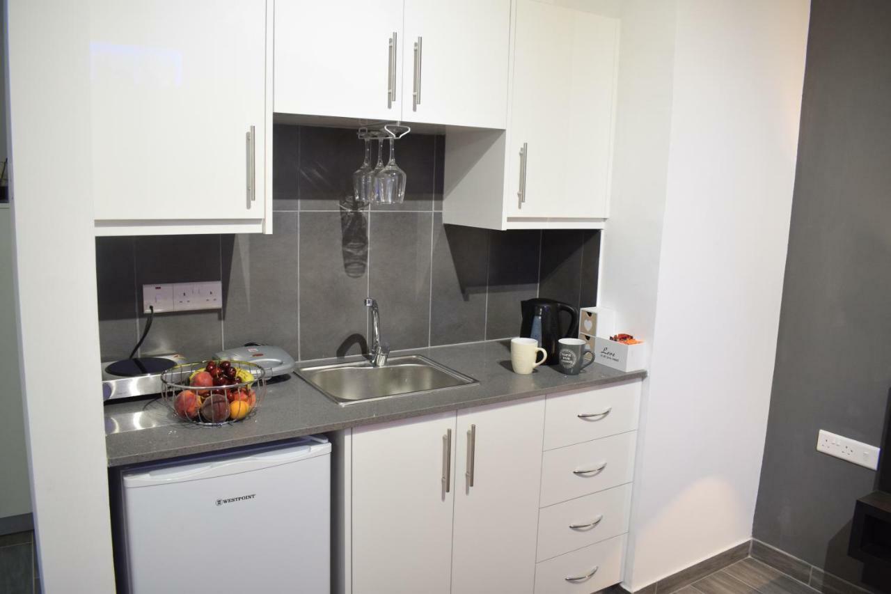 Takis Apartments Aya Napa Dış mekan fotoğraf