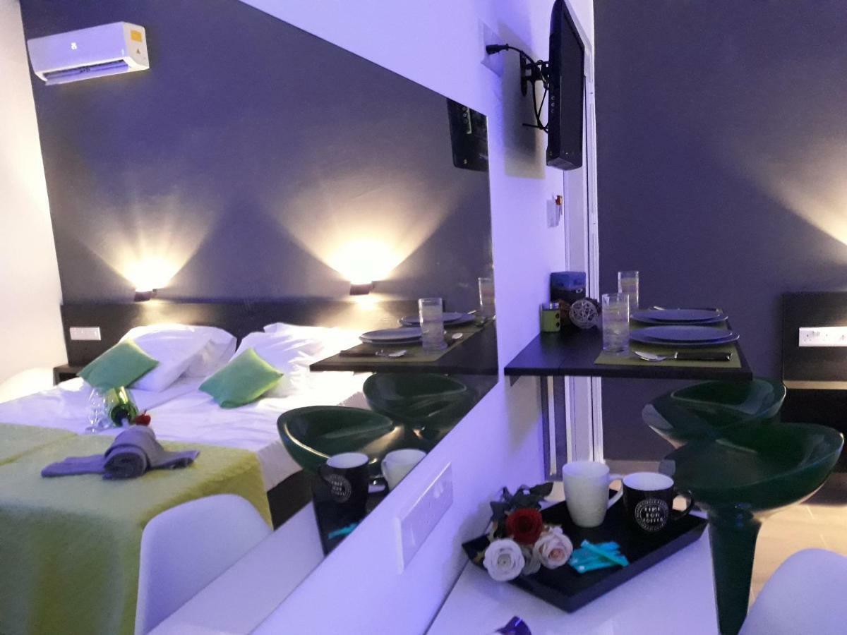 Takis Apartments Aya Napa Dış mekan fotoğraf