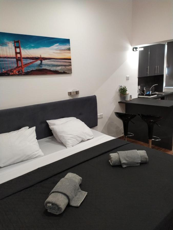 Takis Apartments Aya Napa Dış mekan fotoğraf